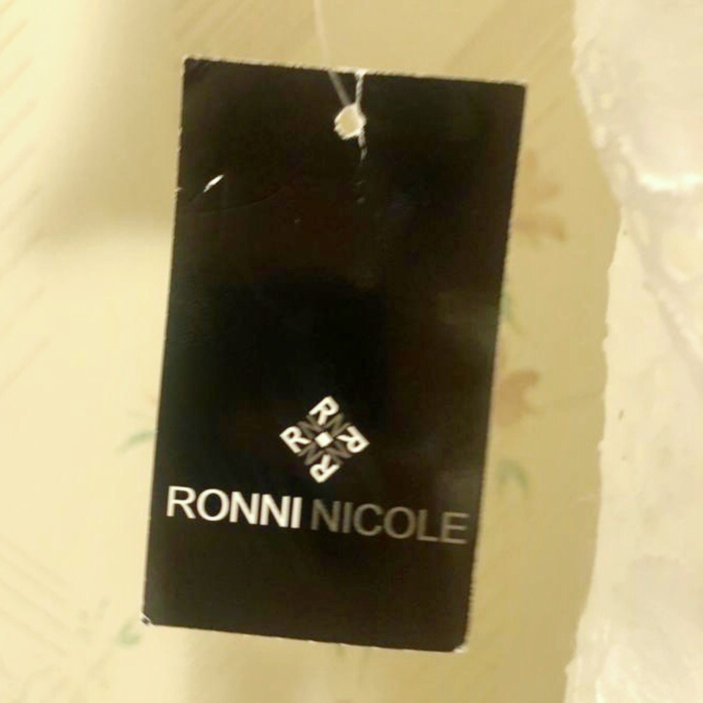 Ronni Nicole Ivory Lace Dress 10 - Picture 5 of 5